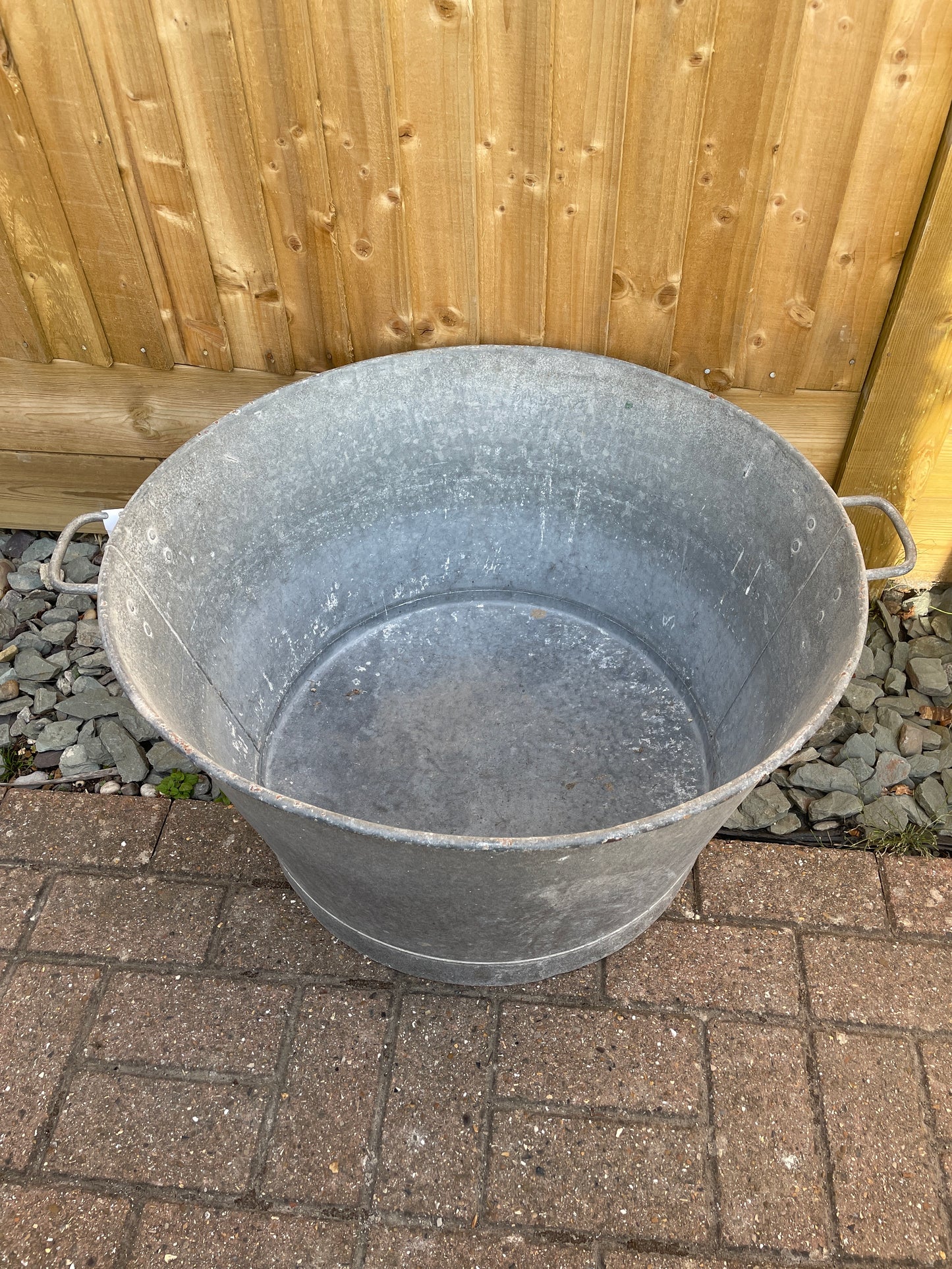 French round galvanised tub garden planter 67cm.