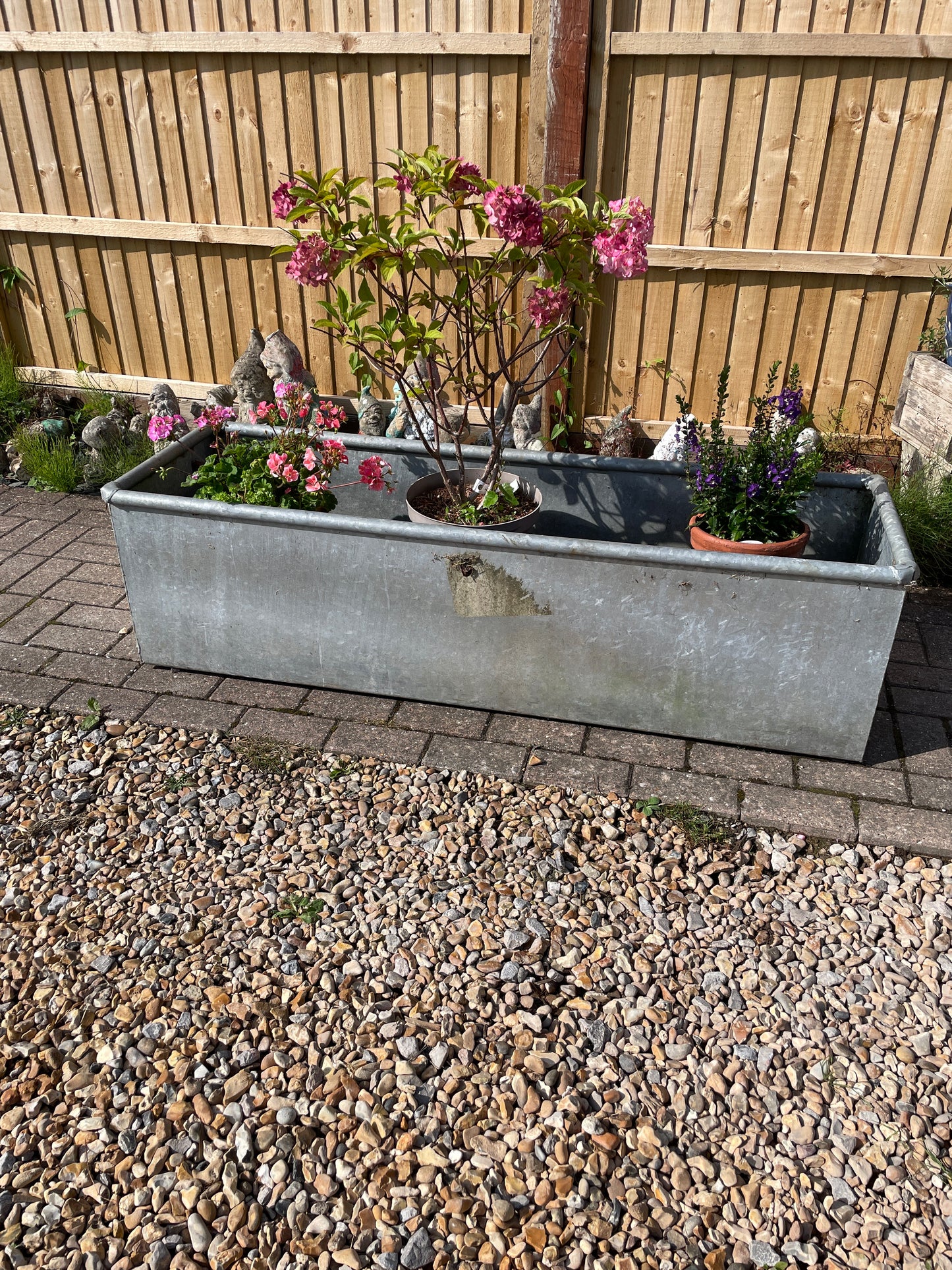 Galvanised water trough planter water feature 5ft.