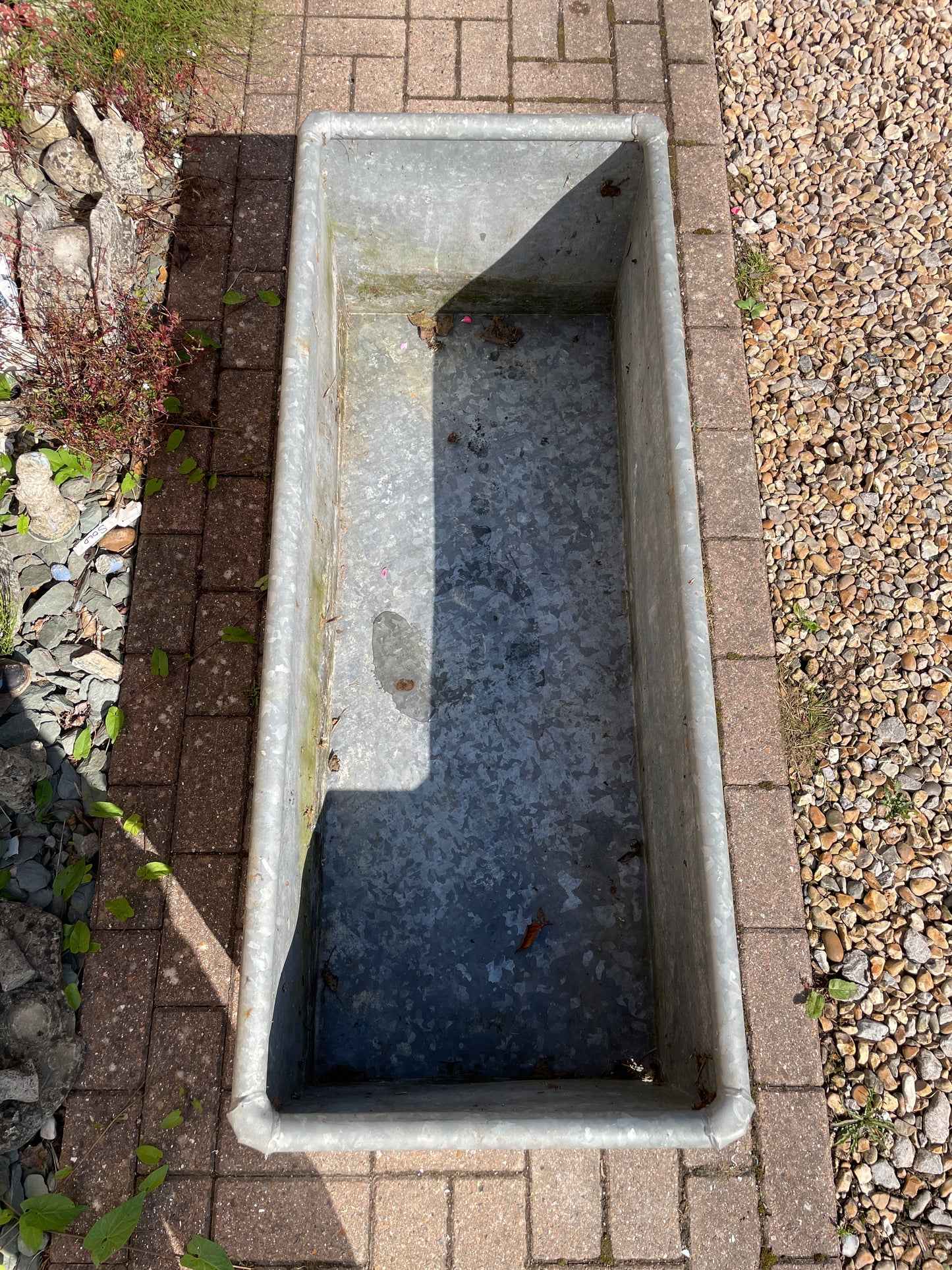 Galvanised water trough planter water feature 4ft.
