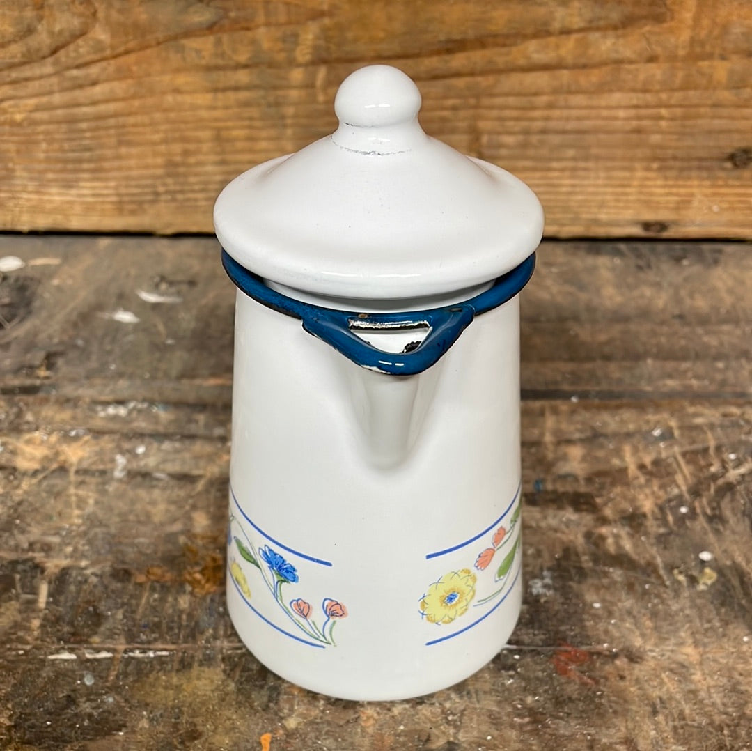 Mini enamelled coffee pot white with floral décor.
