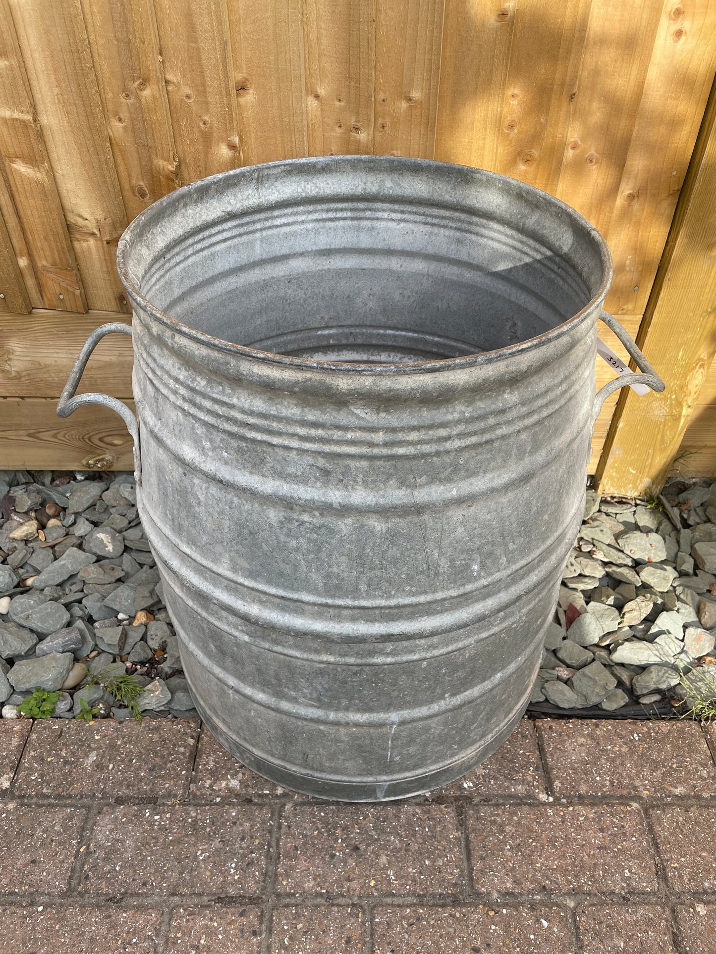 Dolly tub French/Belgian vintage galvanised planter.
