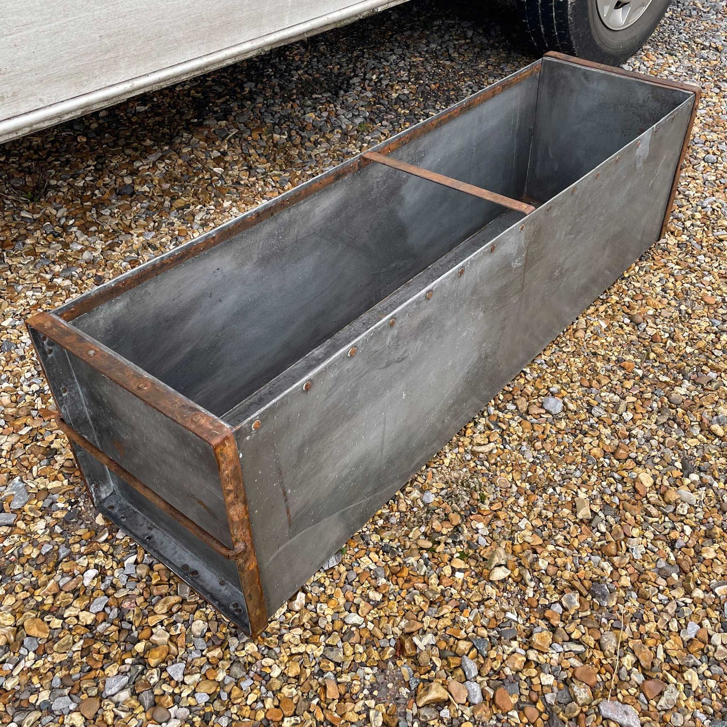 Country Craft Cabin large metal rectangular trough garden planter length 121cm.