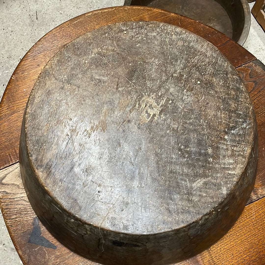 Carved Asian wooden parat bowl large.