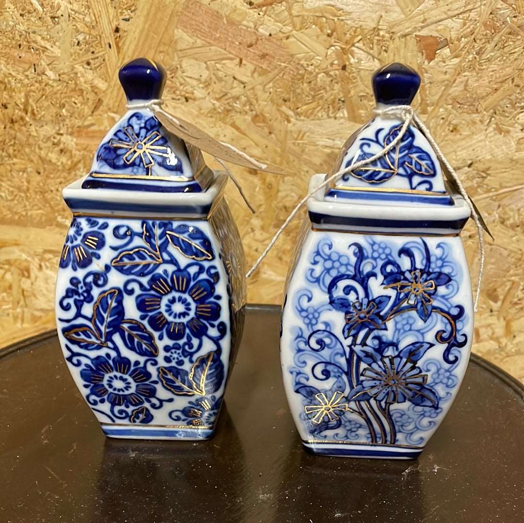 A Set Of Two Blue White And Gold Chinese Urns/Ginger Jars With Lids.