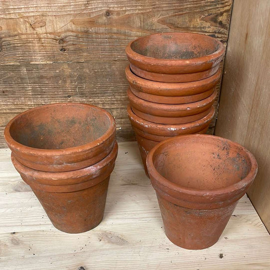Vintage medium sized terracotta flower plant pot Sankey D 14cm H 12cm with wide rim.