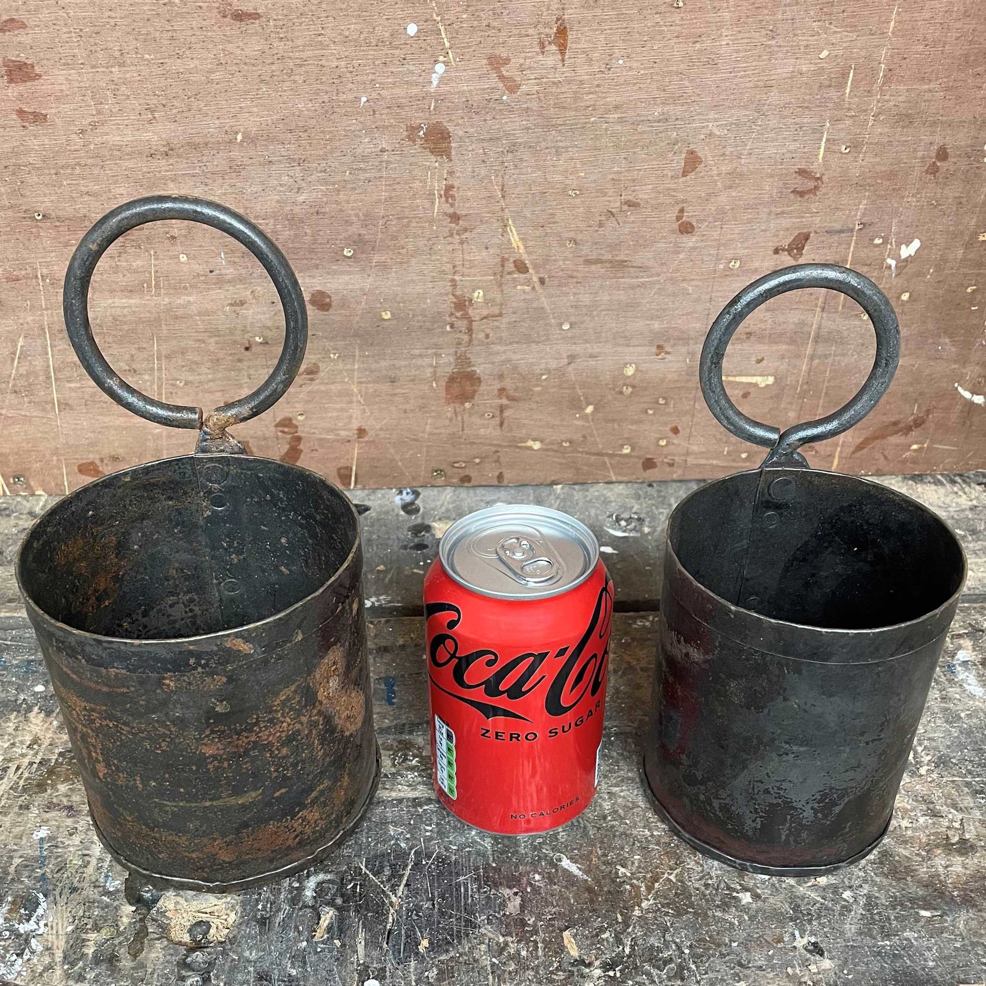 Single round metal pot planter set of 2