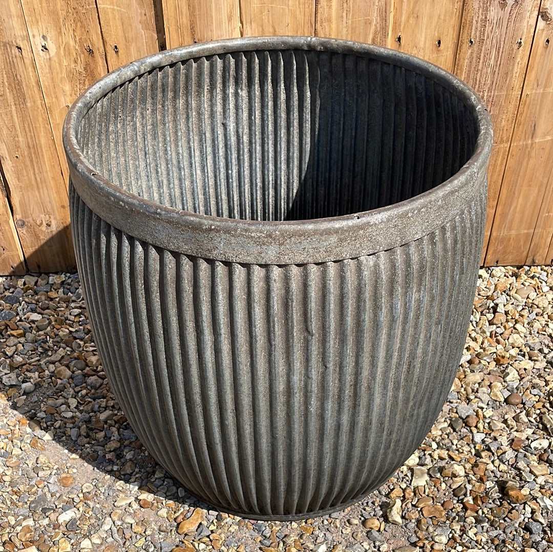 Dolly tub vintage No3 galvanised planter