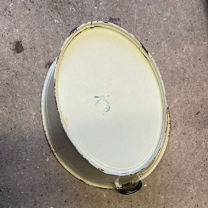 Cream enamel oval tub with two handles 45cm.