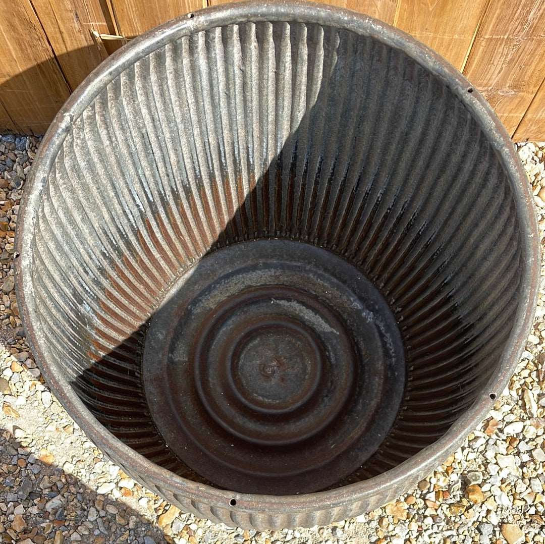 Dolly tub vintage No3 galvanised planter
