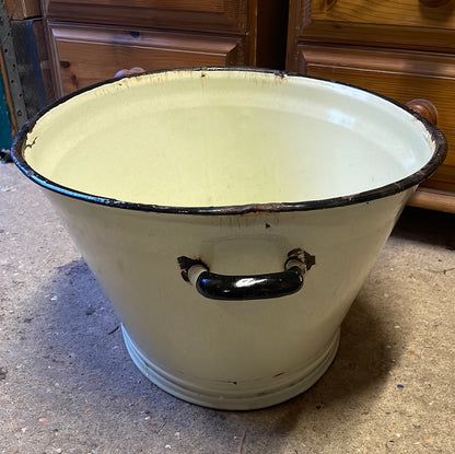 Cream enamel oval tub with two handles 45cm.